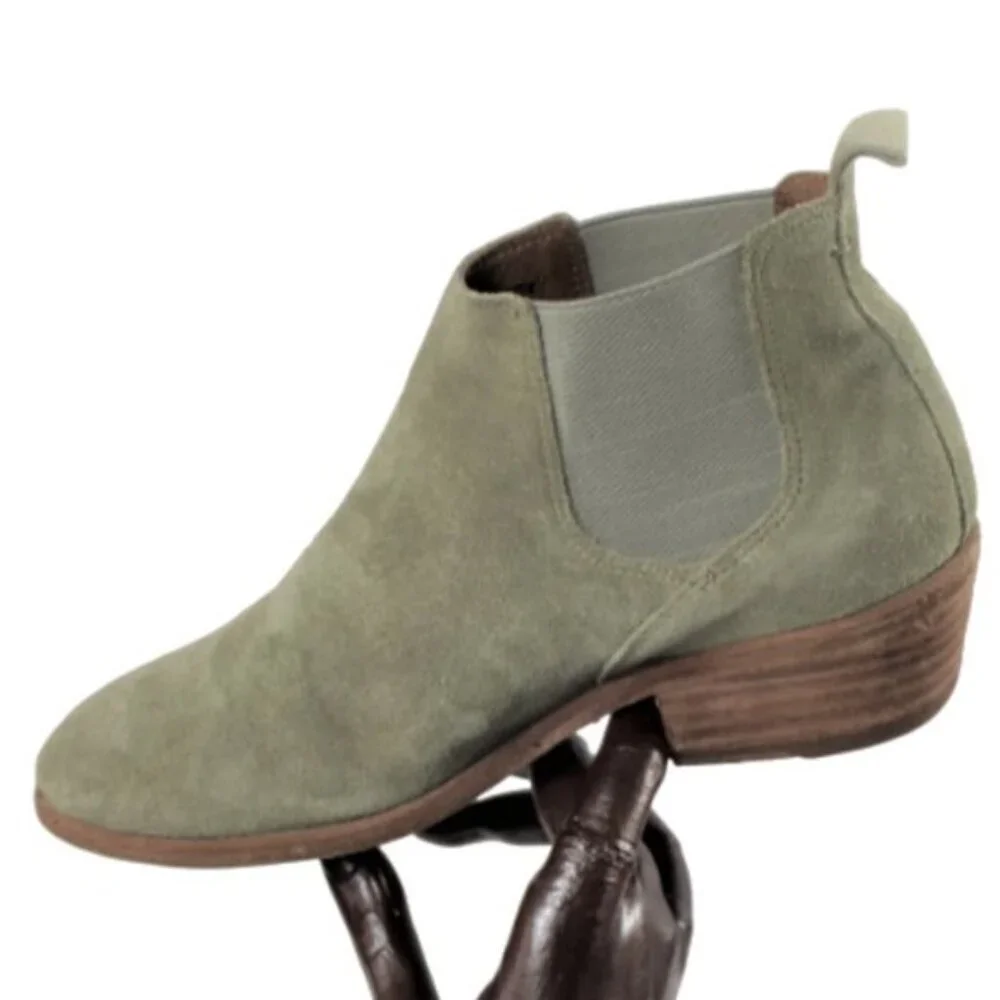 Frye Carson Chelsea Light Gray Suede Pull On Ankle Boot Size 7